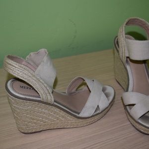 Nude knit wedges